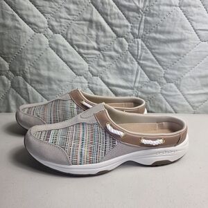 Easy Spirit Women's SE Travel Time Slip On Walking Mules Tan/Multi 
Size 9.5M